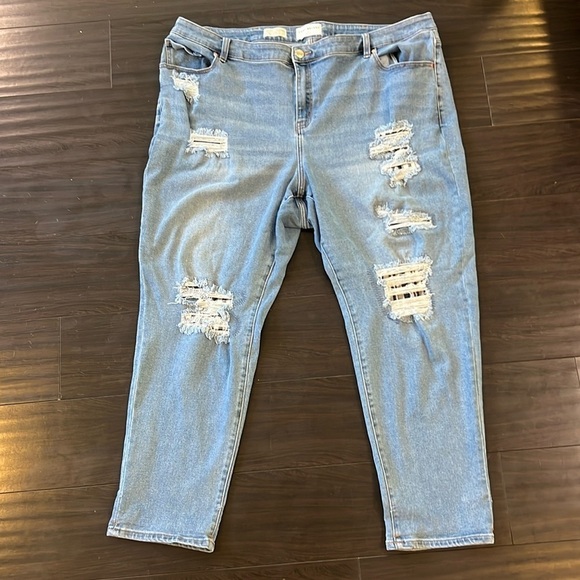 LANE BRYANT FLEX MAGIC WAISTBAND
SIGNATURE FIT MID-RISE BOYFRIEND SIZE 24 - Picture 1 of 9